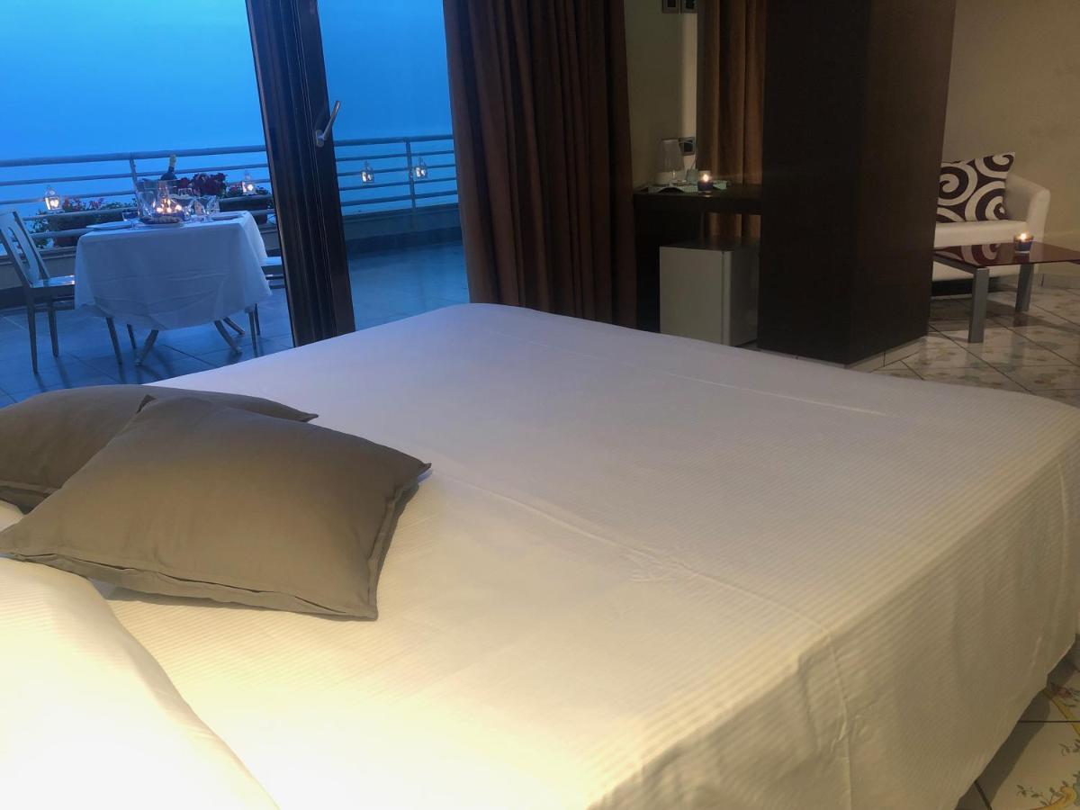 Hotel Ancora Pontecagnano Bagian luar foto