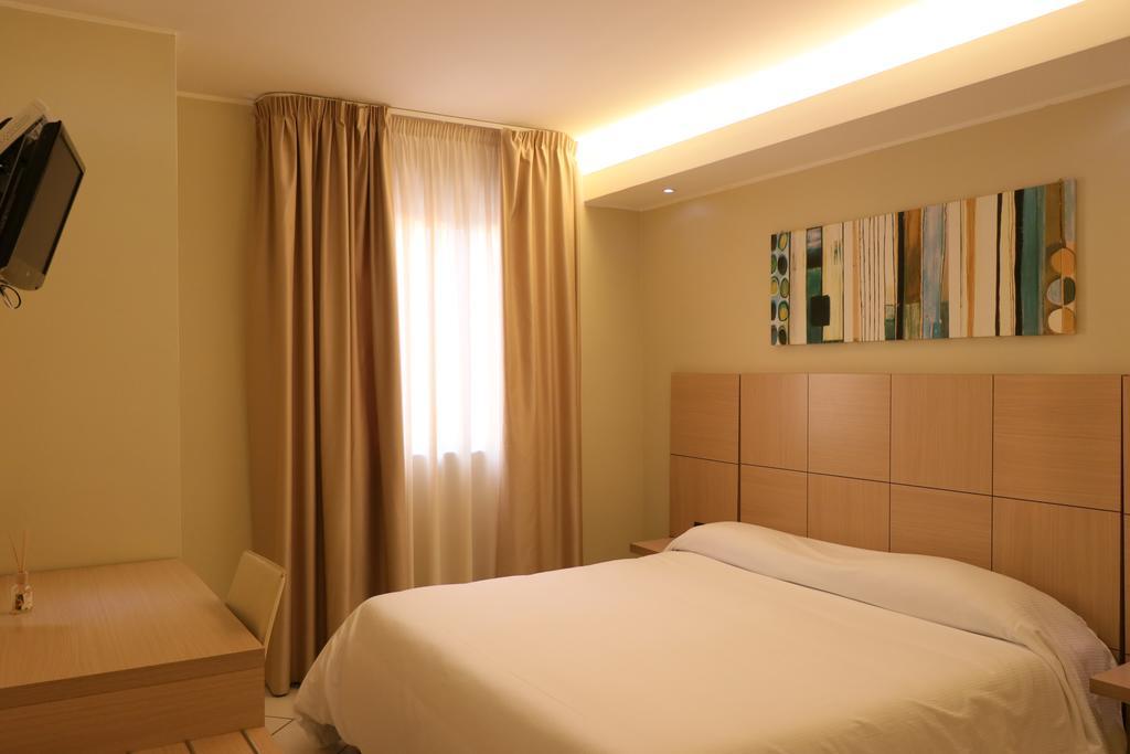 Hotel Ancora Pontecagnano Bagian luar foto