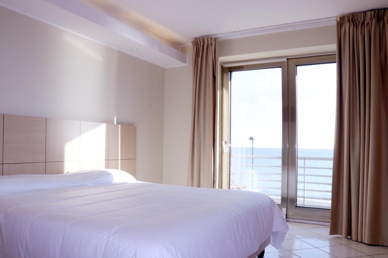 Hotel Ancora Pontecagnano Bagian luar foto